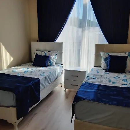 Antalya Demre De Havuzlu Sitede Lux Esyali Apart アパート *